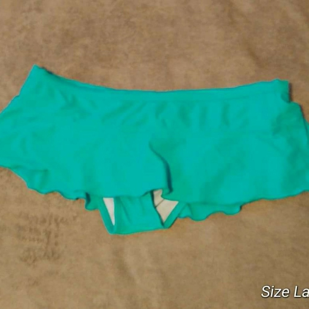 Bottoms size large